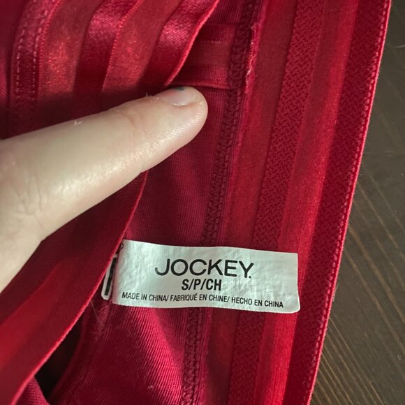 Red Bra - Picture 3 of 3